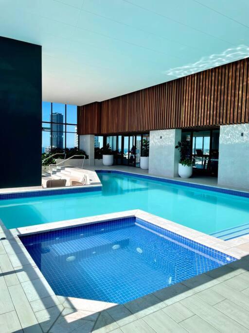 Luxury Stunning Riverview 1 Bedroom Apt 479F Guldkusten Exteriör bild